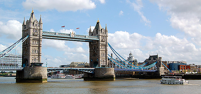 Londýnský Tower Bridge